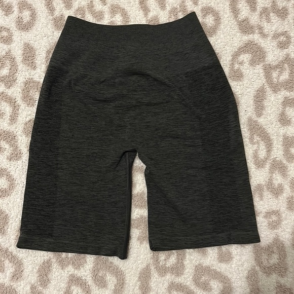 Alphalete Pants - Alphalete Amplify Biker Shorts